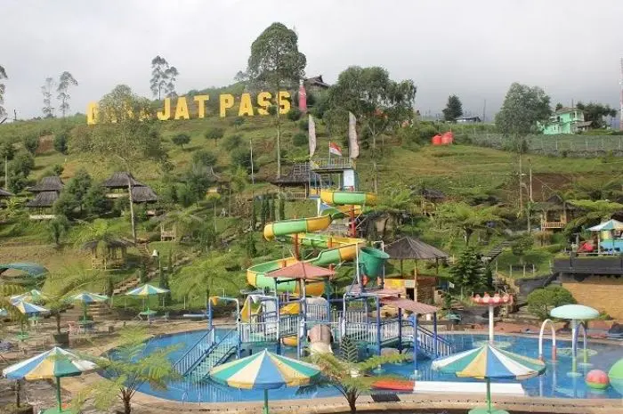 7 Most Favorite Tourist Attractions in Garut to Visit