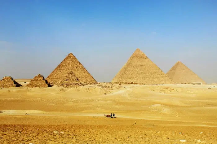 Best Must-Visit Tourist Destinations in Cairo